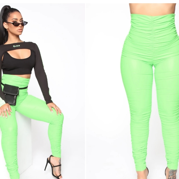 Fashion Nova Pants - NWT Fashion Nova Ride or Die Chick Ruched leggings LG Neon Green